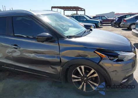 2019 Nissan Kicks Sr from USA, damaged, VIN 3N1CP5CUXKL569256